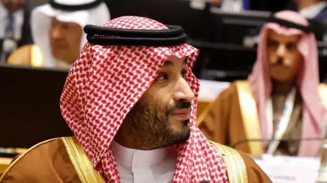 سعودی ولی عہد محمد بن سلمان کا اسرائیل کے مقابلے میں ایران کے حق میں بیان اور خطے میں طاقت کی نئی بازی گری