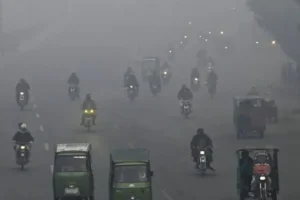 سیٹلائٹ کی تصاویر میں سموگ سے ڈھکا لاہور: "یہ صرف ابتدا ہے، بدترین آلودگی کے دن آنے والے ہیں"