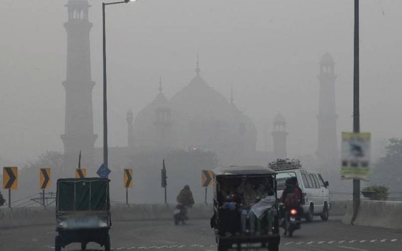 آلودگی کے اعتبار سے لاہور آج بھی دوسرے نمبر پر براجمان