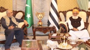 اسد قیصر کی وفد کے ساتھ مولانا سے ملاقات ، میڈیا سے گفتگو کیے بغیر روانہ ہوگئے