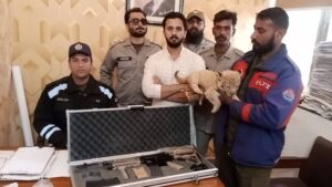 رجب بٹ کو پولیس نے گرفتار کر لیا