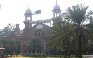 لاہور ہائیکورٹ نے 27 سال بعد بیوہ خاتون کو وراثتی جائیداد میں حصہ دلوا دیا