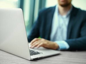 چند ہی گھنٹوں کے اندر دنیا کے امیر ترین افراد کی دولت میں ریکارڈ اضافہ