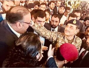 شیطانی میڈیا اور کلٹ کے خلاف سپہ سالار نے دل جیت لیے