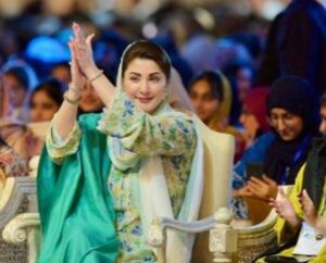 وزیراعلیٰ مریم نواز کی ”پنجاب دیہاڑ“ کی تقریب میں شرکت، پرتپاک استقبال، پنجاب کے حسین نظاروں پر مشتمل آرٹ نمائش کا افتتاح کیا
