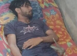 بیوی نے آشنا سے مل کر شوہر کو قتل کرکے لاش پر سانپ چھوڑ دیا