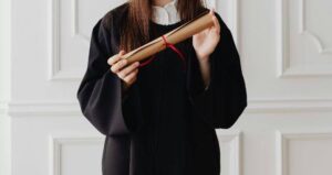 10 سالہ امریکی بچی نے 2 ڈگریاں حاصل کرلیں
