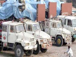 کامیاب مذاکرات کے بعد گڈز ٹرانسپورٹرز کا 3 روز سے جاری ہڑتال ختم کرنے کا اعلان کردیا