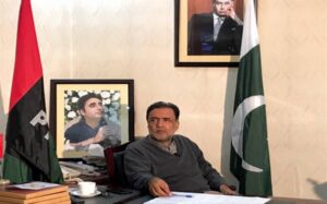 خدا نہ کرے کہ ہم حکومت کا ساتھ چھوڑ دیں اور کوئی نیا سیاسی بحران کھڑا ہوجائے: قمر زمان کائرہ