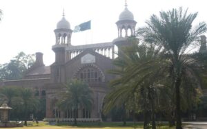 بغیر شادی کے پیدا ہونے والے بچے کا کیس، عدالت نے باپ کو شاندار حکم دیدیا