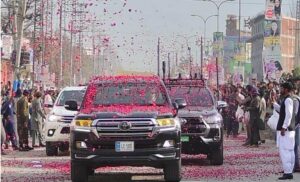 وزیراعلیٰ کے گاڑی پر جی ٹی روڈ پر مختلف شہروں کے اچانک دورے، صفائی کی مجموعی صورتحال کا مشاہدہ کیا