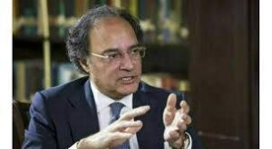 عالمی غیر یقینی صورتحال میں علاقائی تجارت کو فروغ دیا جانا چاہئے: وزیر خزانہ