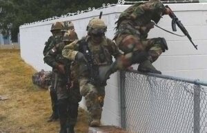 اسرائیلی ماڈل نافذ کرکے کشمیریوں کو اجتماعی سزا دینے کے مطالبے، مڈل ایسٹ آئی کی رپورٹ میں خبردار کردیا گیا
