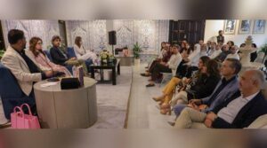 سفارت خانہ پاکستان ابو ظہبی میں مختلف شعبوں میں کامیابی حاصل کرنے والی شخصیات کے مضامین کے مجموعہ پر مشتمل کتاب کی تقریب رونمائی