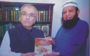 سینئر صحافی مجیب الرحمان شامی سے حاجی محمد اسلم کی ملاقات، کتاب ''بھنگو جاٹ قبیلہ تاریخ کے آئینے میں'' پیش کی