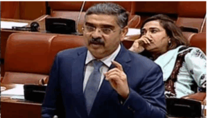 دشمن غلطی کرنے سے پہلے ہزار بار سوچ لے، پاکستان پلک جھپکے بغیر جواب دے گا: انوار الحق کاکڑ