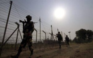 پاکستان نے بھارتی پروپیگنڈے کا جواب دینے کے لیے میڈیا کو ایل او سی کا دورہ کرانے کا فیصلہ کرلیا