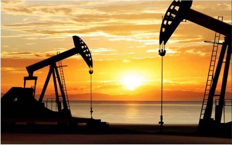 پاک بھارت جھڑپیں، عالمی منڈی میں گرتی ہوئی خام تیل قیمت اوپر چلی گئیں