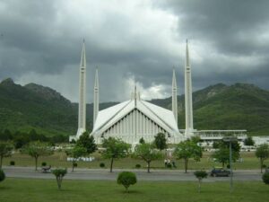 راولپنڈی کی فیصل مسجد کے قریب ڈرون گرنے کی خبروں کی اصل حقیقت سامنے آگئی