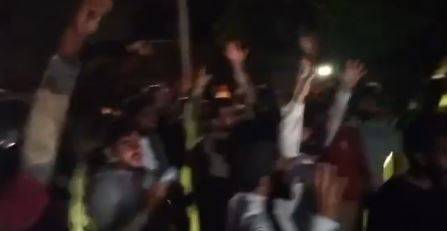 نور خان بیس پر حملے کے بعد عوام سڑکوں پر نکل آئے، پاکستان زندہ باد کے نعرے