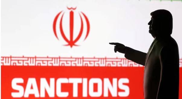 امریکی پابندیوں کے خاتمے پر ایران اپنا جوہری پروگرام بند کرنے کیلئے راضی ہوگیا