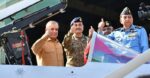 ہمارے جوانوں نے دنیا کی سوچ بدل کر رکھ دی، دشمن نے میلی آنکھ سے دیکھا تو پاؤں تلے روند دیں گے: وزیر اعظم کا کامرہ ایئر بیس کے دورے پر خطاب