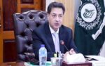چیف الیکشن کمشنر کی الیکشن کمیشن کے ملازمین پر نوازشات، کروڑوں روپے کے اعزازیے 4 مختلف مراحل میں دیئے گئے