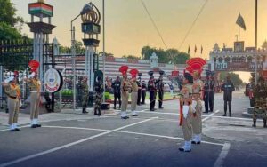 بھارت کا 13 روز بعد بارڈر پر پریڈ بحال کرنے کا فیصلہ