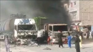 نوشہرو فیروز میں کینال منصوبے کے خلاف قوم پرست جماعتوں کا احتجاج، گاڑیوں اور صوبائی وزیر کے گھر کو آگ لگا دی