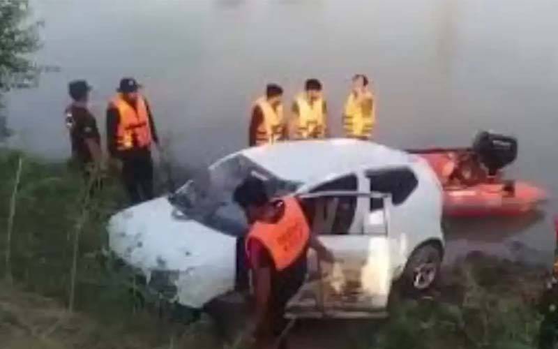لاہور: جوہر ٹاؤن میں گاڑی نہر میں گر گئی، 3 افراد جاں بحق