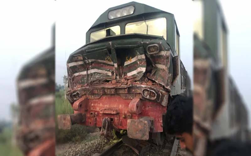ساہیانوالہ میں شالیمار ایکسپریس ٹرالی سے ٹکرائی، 10 افراد زخمی