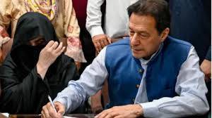 190 ملین پاؤنڈ کیس: پی ٹی آئی رہنما عمران اور بشریٰ بی بی کی سزا معطلی کا کیس مقرر کرانے کے لیے متحرک