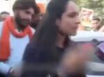 پاکستان پر حملے سے متعلق سوال پر بھارتی لڑکی نے ’’مودی سرکار کو کھری کھری سنا دیں ‘‘، ویڈیو دیکھیں