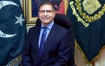 عمران خان نے کہا کہ اگر اسٹیبلشمنٹ بات کرنا چاہتی ہے تو براہ راست ان سے کر لے، سینیٹر علی ظفر