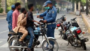 پنجاب حکومت کا ٹریفک قوانین کی خلاف ورزی پر جرمانے 10گنا بڑھانے کا فیصلہ