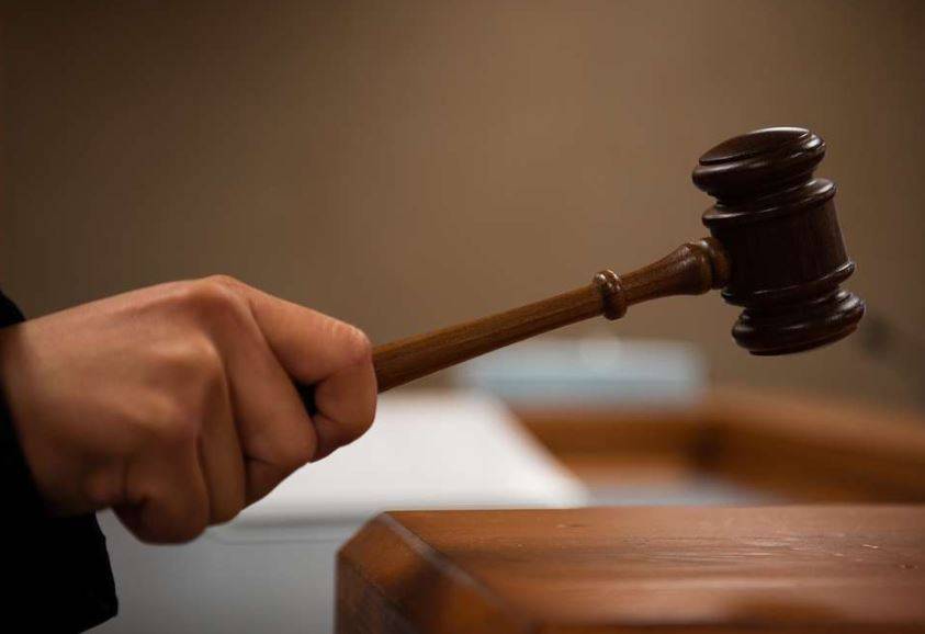 299 بچوں اور مریضوں کے ساتھ زیادتی کرنے والے ڈاکٹر کو سزا سنادی گئی