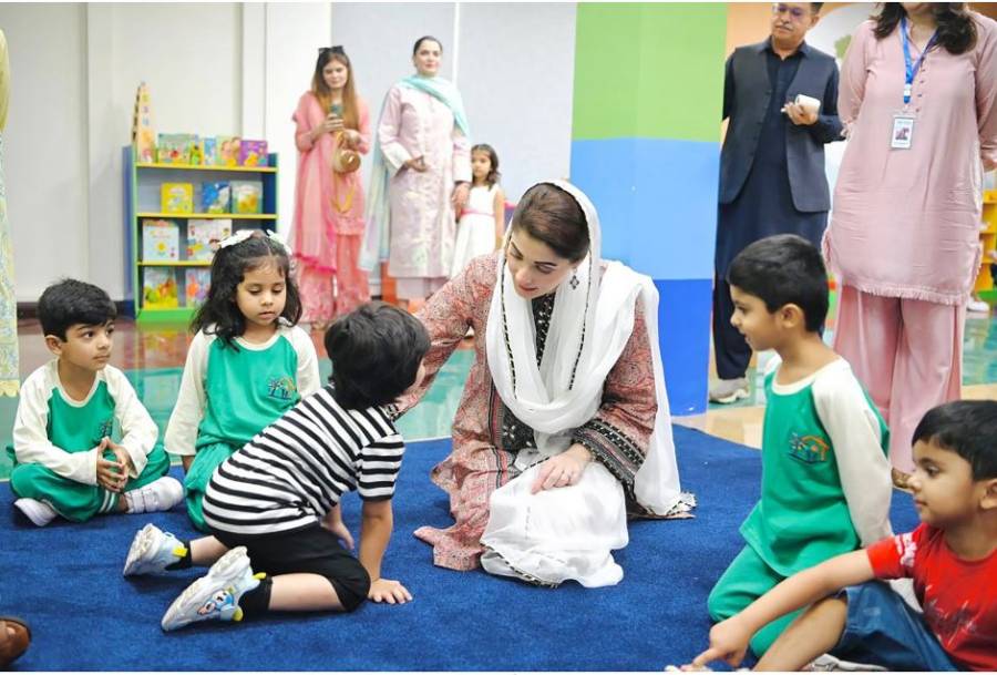 وزیراعلیٰ مریم نواز نے سٹیٹ آف دی آرٹ ”نوازشریف سینٹر آف ایکسی لینس فار ارلی چائلڈ ہڈ ایجوکیشن میں انرولمنٹ مہم کا آغاز کر دیا