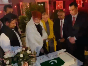 بھارت کے خلاف آپریشن "بنیان المرصوص" کی کامیابی کی سلسلے میں واشنگٹن میں تقریب، فتح کا کیک بھی کاٹا گیا