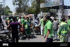 لاہور : قربانی کے جانوروں کی آلائشوں کے لیے 15 لاکھ ماحول دوست بیگ تیار