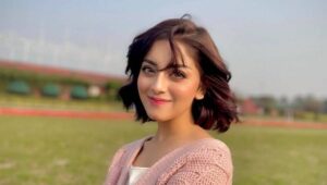 مختصر لباس پہننے پر علیزے شاہ کا مؤقف آگیا