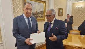 طارق فاطمی کی روسی وزیر خارجہ سے ملاقات، وزیراعظم کا پیوٹن کے لیے خط پہنچایا