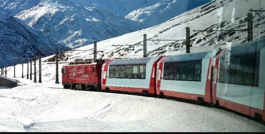 دنیا کی سست ترین ٹرین جو 290 کلومیٹر کا فاصلہ 8 گھنٹے میں طے کرتی ہے، وجہ ایسی کہ آپ بھی سفر کرنا چاہیں گے