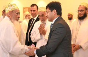 داؤدی بوہرہ مسلم کمیونٹی کے 53 ویں روحانی پیشوا سے قونصل جنرل حسین محمد سے ملاقات، عید کی مبارک باد دی