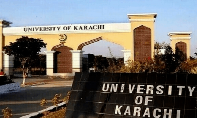 جامعہ کراچی میں پانی کی پائپ لائن پھٹ گئی