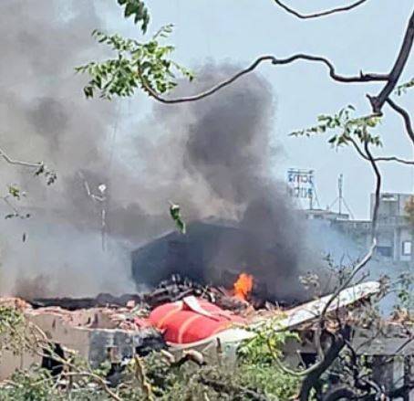 احمد آباد میں حادثے کا شکار ہونے والے مسافر طیارے کا ایک بلیک باکس مل گیا