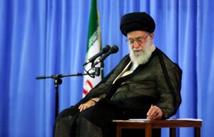 ٹرمپ نے ایران کے رہبر اعلیٰ خامنہ ای کی جان بچالی، روئٹرز کا دعویٰ