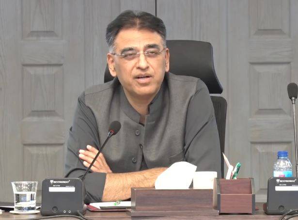 پاکستان سیاسی دلدل میں پھنسا ہوا، سب کو ملکر لائحہ عمل طے کرنا ہو گا: اسد عمر