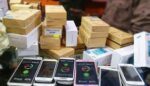 کراچی: صدر میں کسٹمز کا چھاپہ، 3 کروڑ مالیت کے بھارتی ساختہ موبائل فونز اور دیگر اشیاء برآمد
