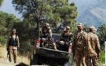 خیبر پختونخوا: دہشت گردوں اور منشیات سمگلرز کیخلاف کریک ڈاؤن کا فیصلہ