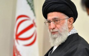 ایران کے سپریم لیڈر آیت اللہ علی خامنہ ای نے جنگ سے متعلق اختیارات پر بڑا فیصلہ کر لیا